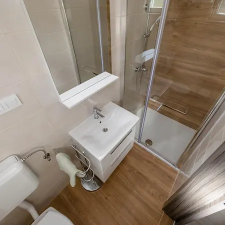 Apartman With A Parking Space Palit, Rab - 4971