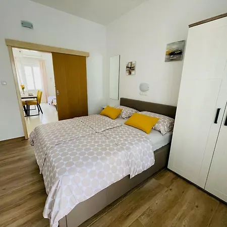 With A Parking Space Palit, Rab - 4971 Apartman