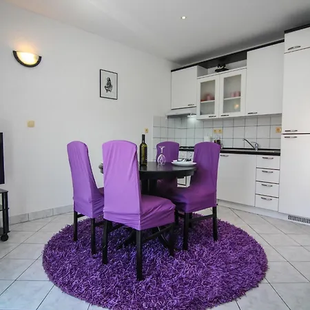 Apartment With Parking Space Palit, Rab - 4971 *