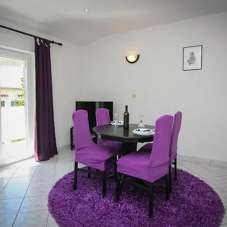 Daire With Parking Space Palit, Rab - 4971 Palit