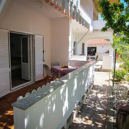 With Parking Space Palit, Rab - 4971 Daire Palit