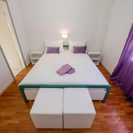 With Parking Space Palit, Rab - 4971 公寓 Palit